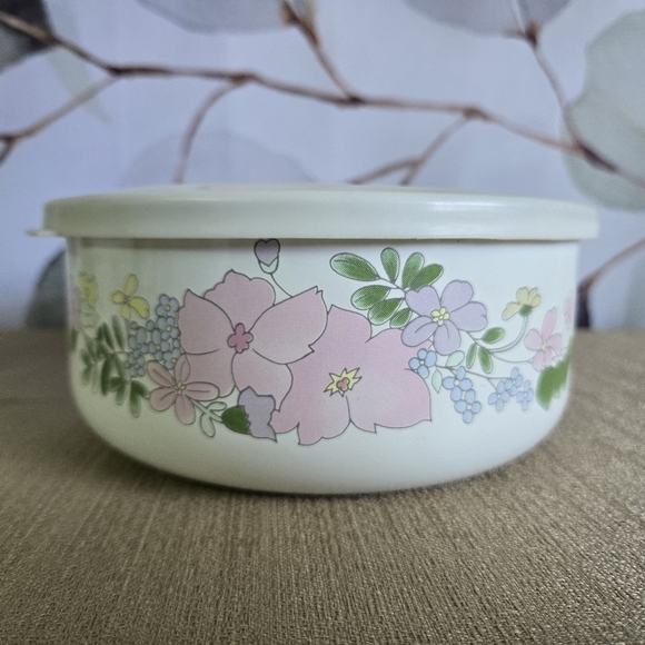 KOBË BOWLS | Vintage Enamelware Nesting Bowls in Floral 3-pc Set - Picture 11 of 16